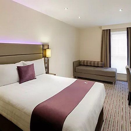 Premier Inn Manchester Cheadle  Zewnętrze zdjęcie